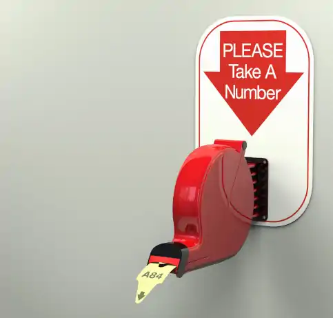 대기열 관리를 위한 종이 티켓이 있는 대기열 관리 시스템은 우수한 대기열 관리와 대기 시간에 대한 대기열 이론을 적용하여 대기 시간을 최소화합니다.