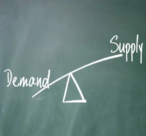 Popyt przewyższający podaż jest głównym powodem nieoczekiwanych przestojów wymienianym przez Google.  Zapobiegaj awariom witryny i sprawnie radź sobie ze szczytami i skokami ruchu dzięki Queue-Fair.